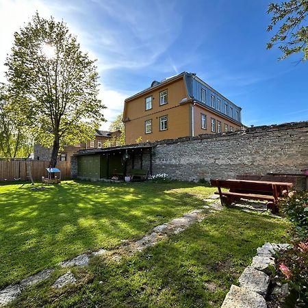 Garden Studio Next To Telliskivi & Old Town Reval Exterior foto