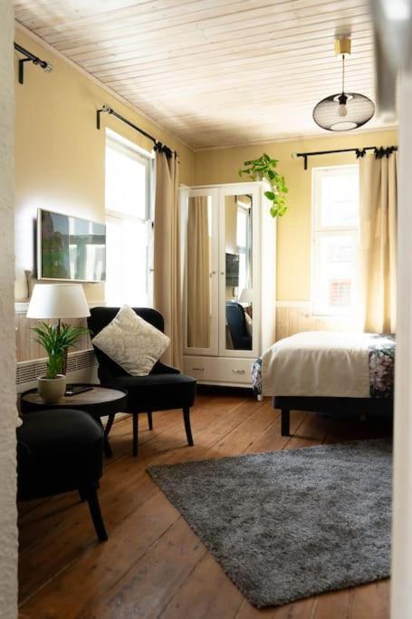 Garden Studio Next To Telliskivi & Old Town Reval Exterior foto